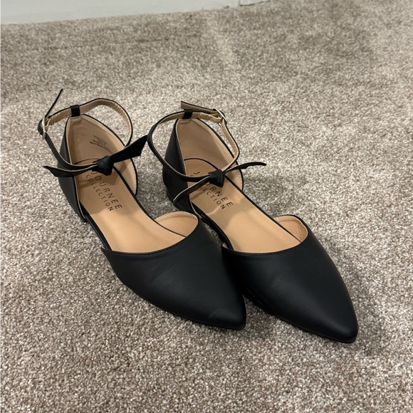 Journee Collection Black Ankle Strap Flats - Picture 1 of 4